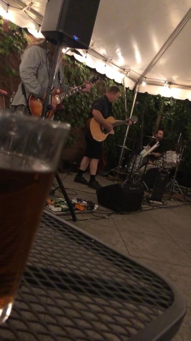 20 North Broadway Tavern