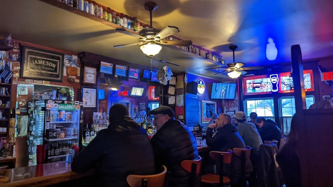 20 North Broadway Tavern