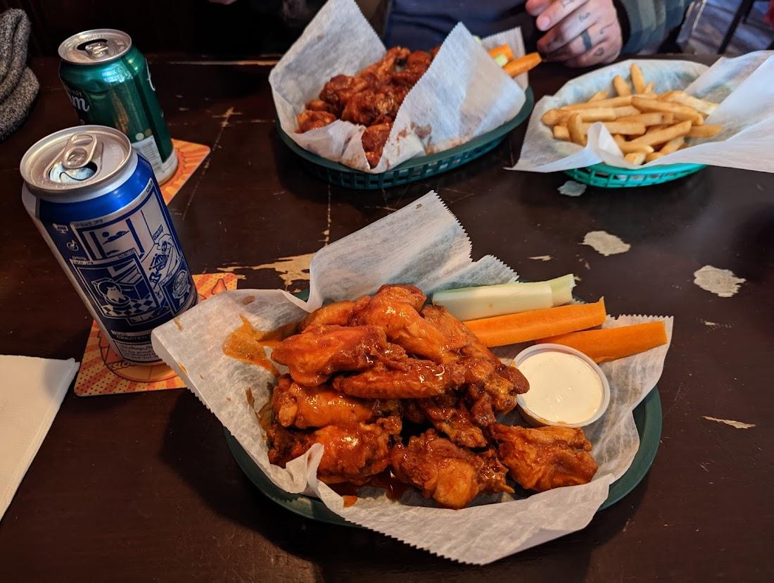 20 North Broadway Tavern